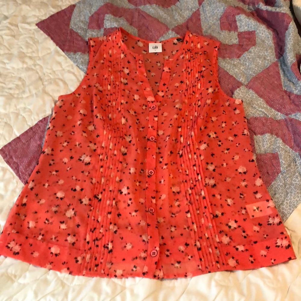 Sleeveless blouse